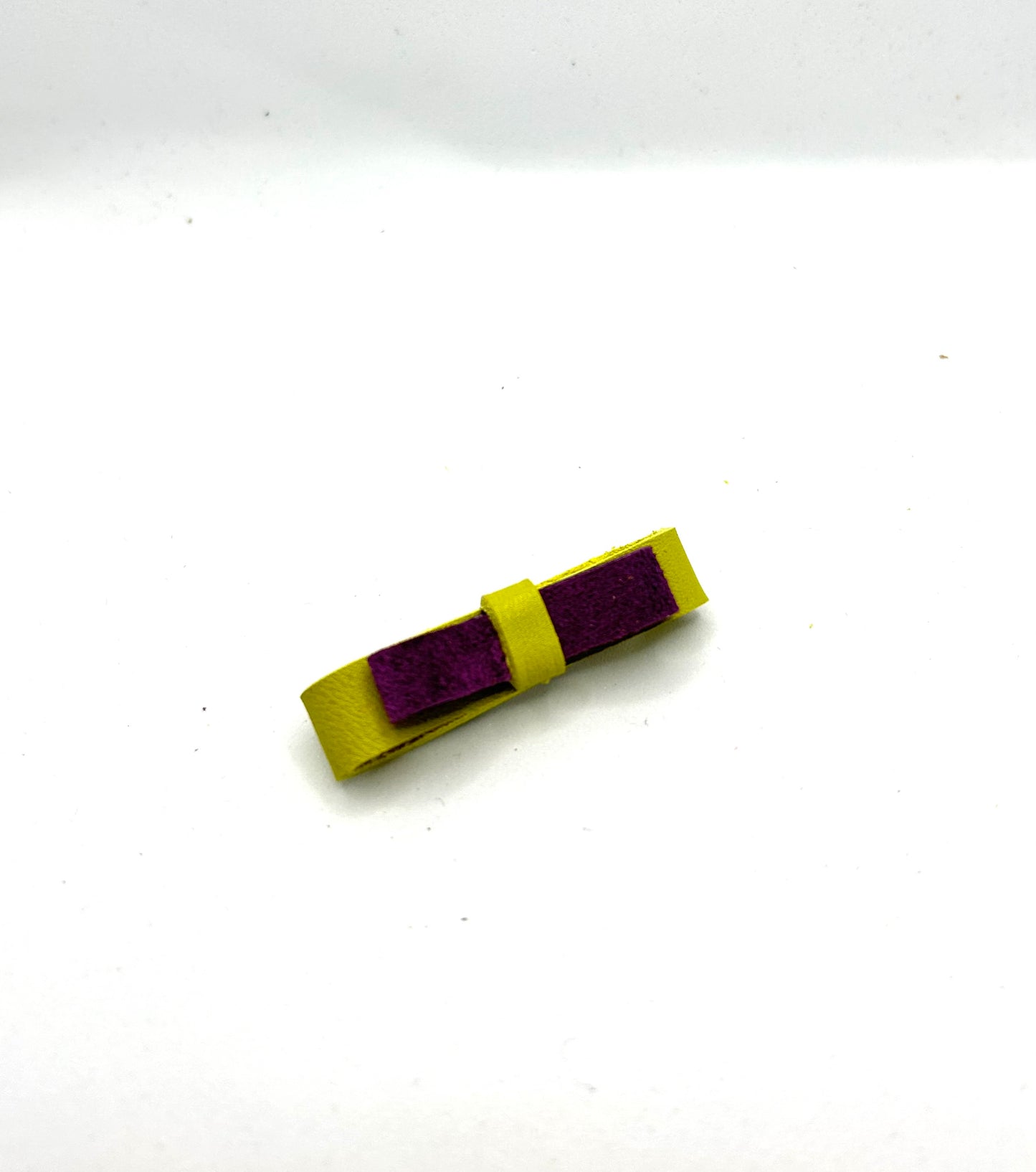 Broches en cuir